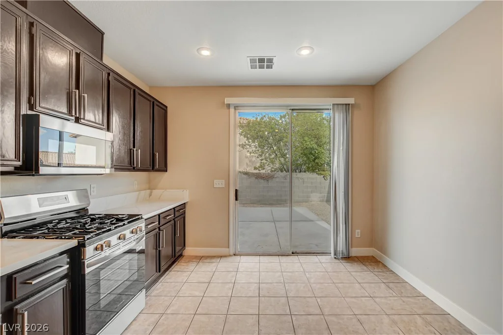 3962 Coyote Ridge, Las Vegas, NV 89129