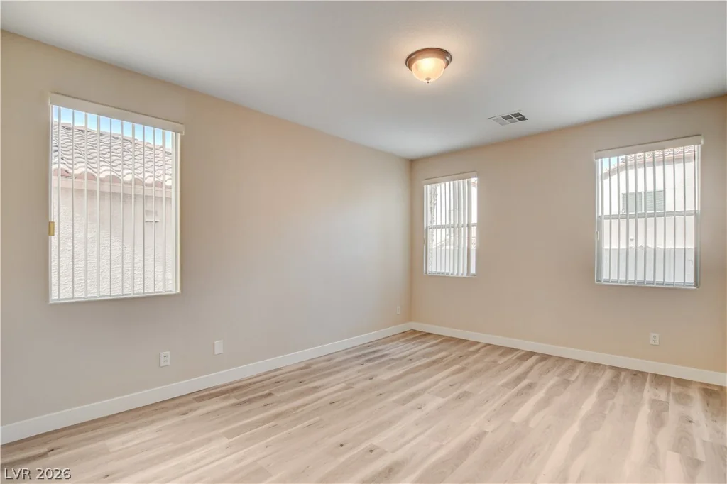 3962 Coyote Ridge, Las Vegas, NV 89129
