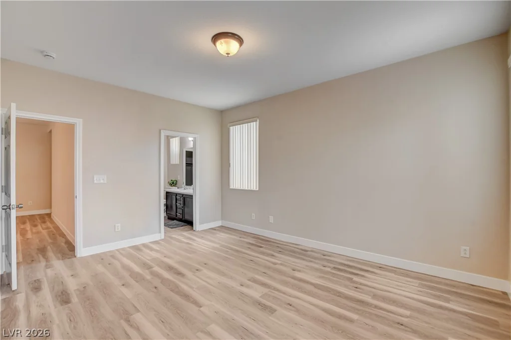 3962 Coyote Ridge, Las Vegas, NV 89129