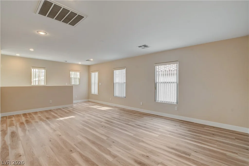 3962 Coyote Ridge, Las Vegas, NV 89129