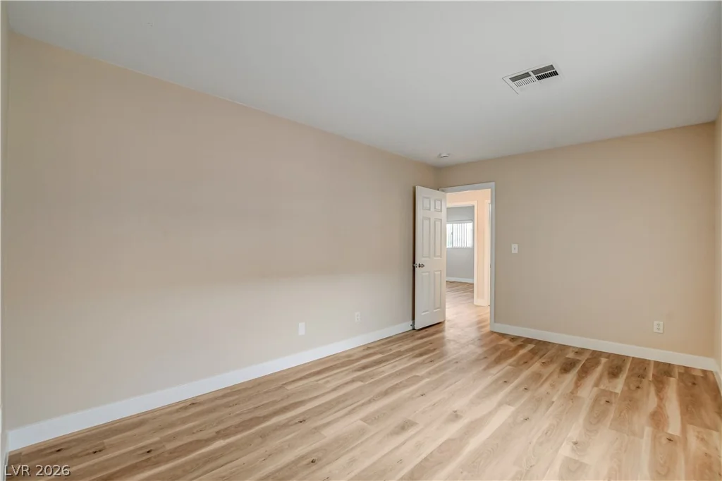3962 Coyote Ridge, Las Vegas, NV 89129