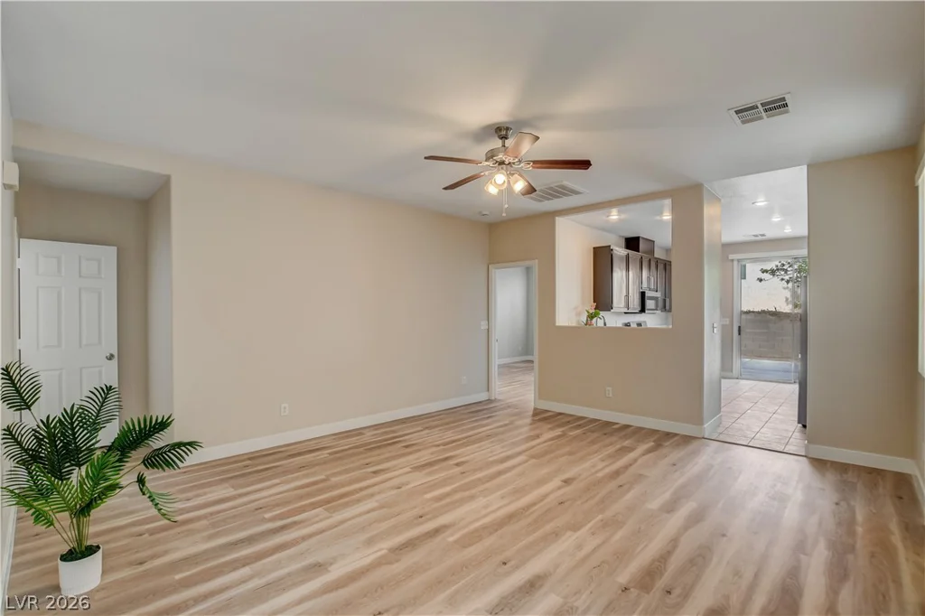 3962 Coyote Ridge, Las Vegas, NV 89129
