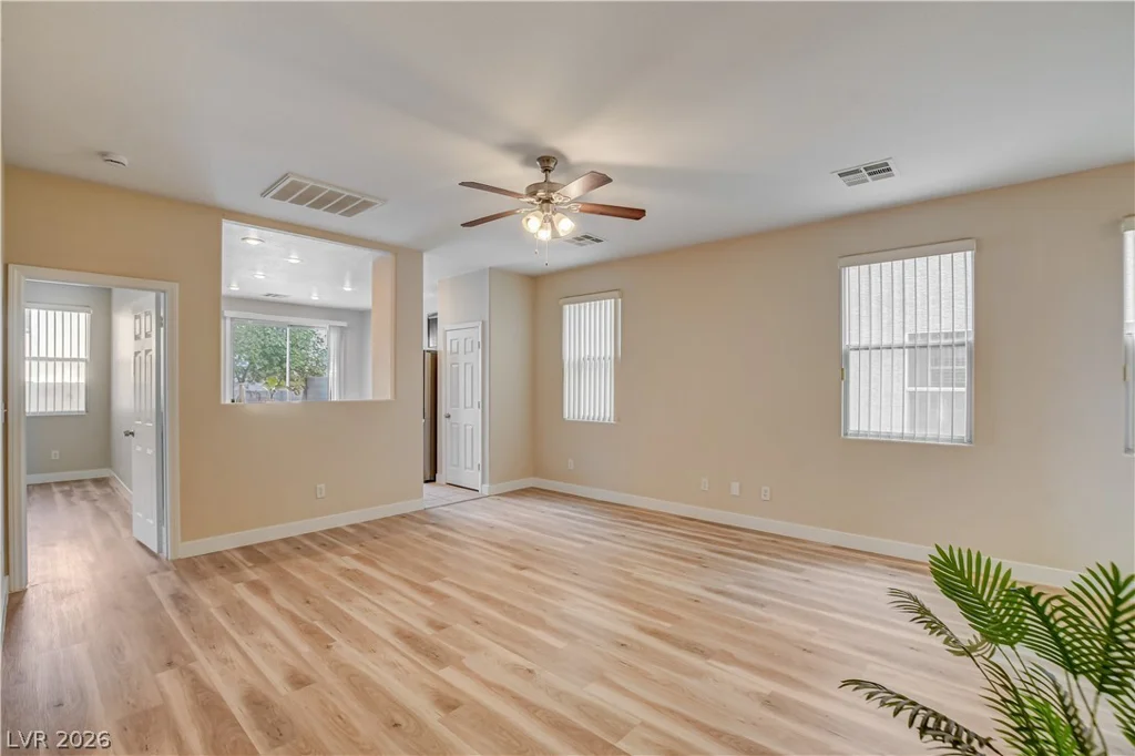3962 Coyote Ridge, Las Vegas, NV 89129