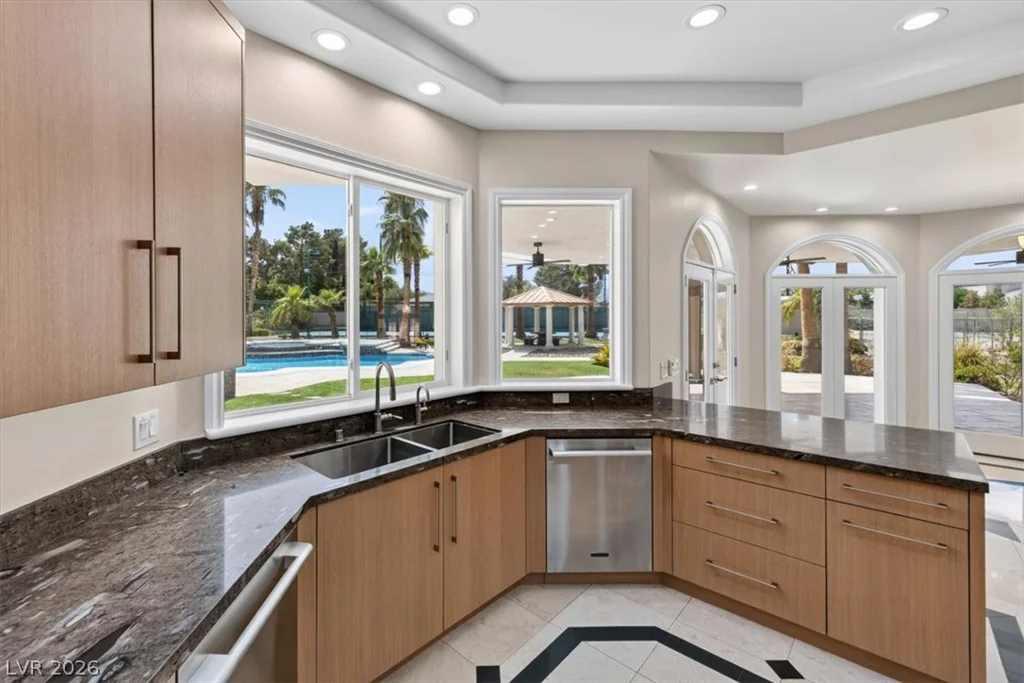 2021 Valadez, Las Vegas, NV 89117