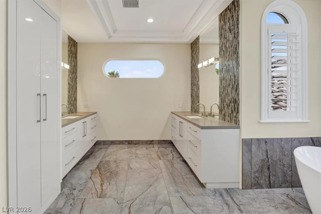2021 Valadez, Las Vegas, NV 89117