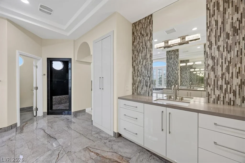 2021 Valadez, Las Vegas, NV 89117