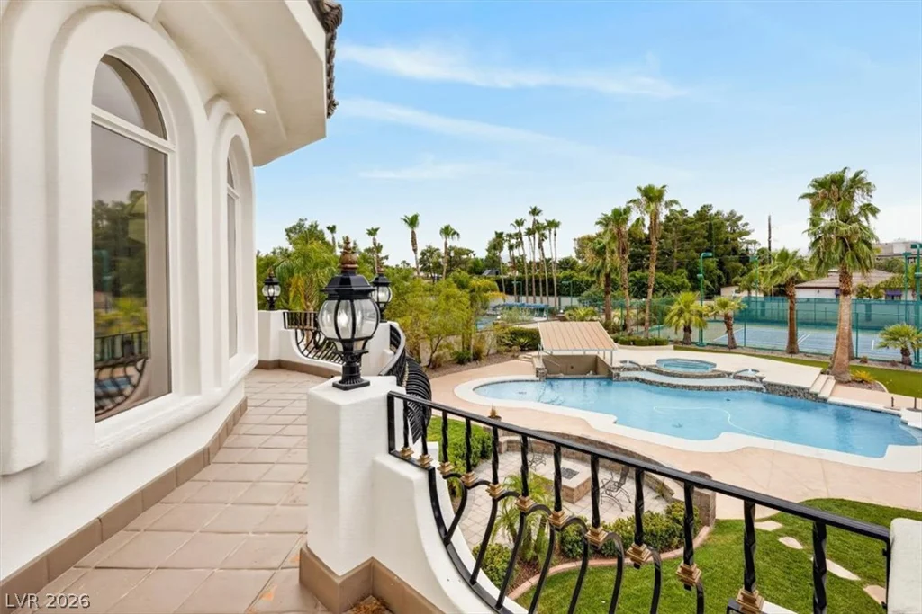 2021 Valadez, Las Vegas, NV 89117
