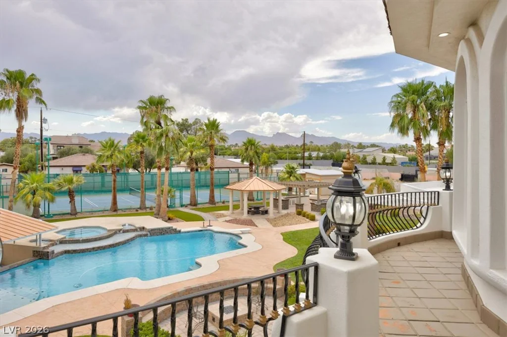 2021 Valadez, Las Vegas, NV 89117
