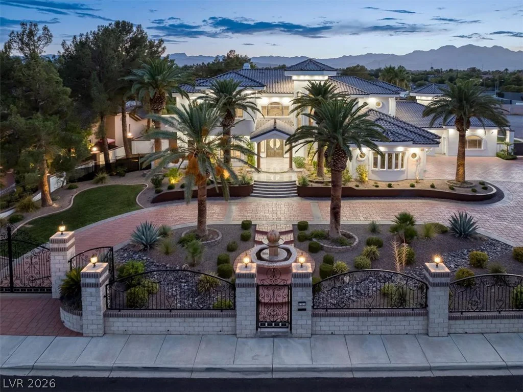 2021 Valadez, Las Vegas, NV 89117