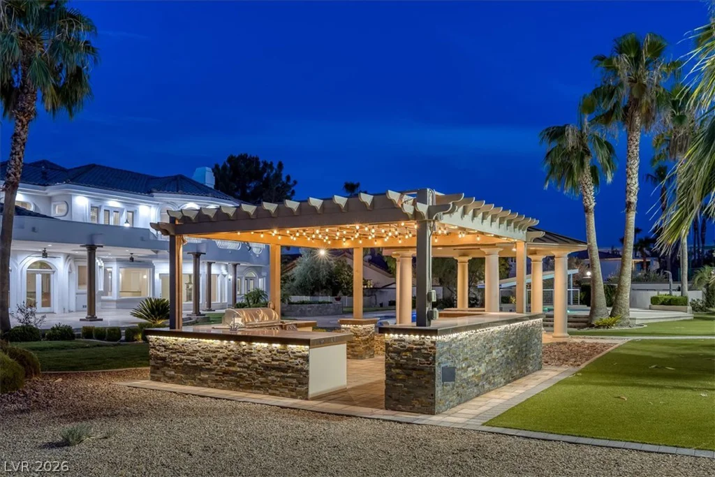 2021 Valadez, Las Vegas, NV 89117