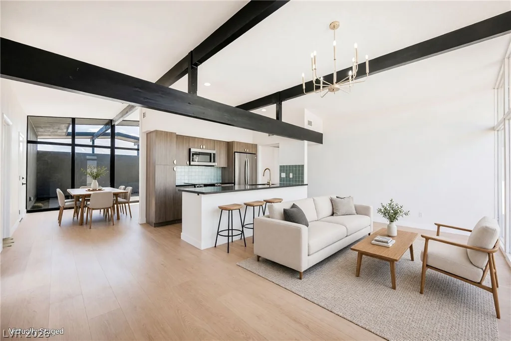 2732 Castle, North Las Vegas, NV 89030