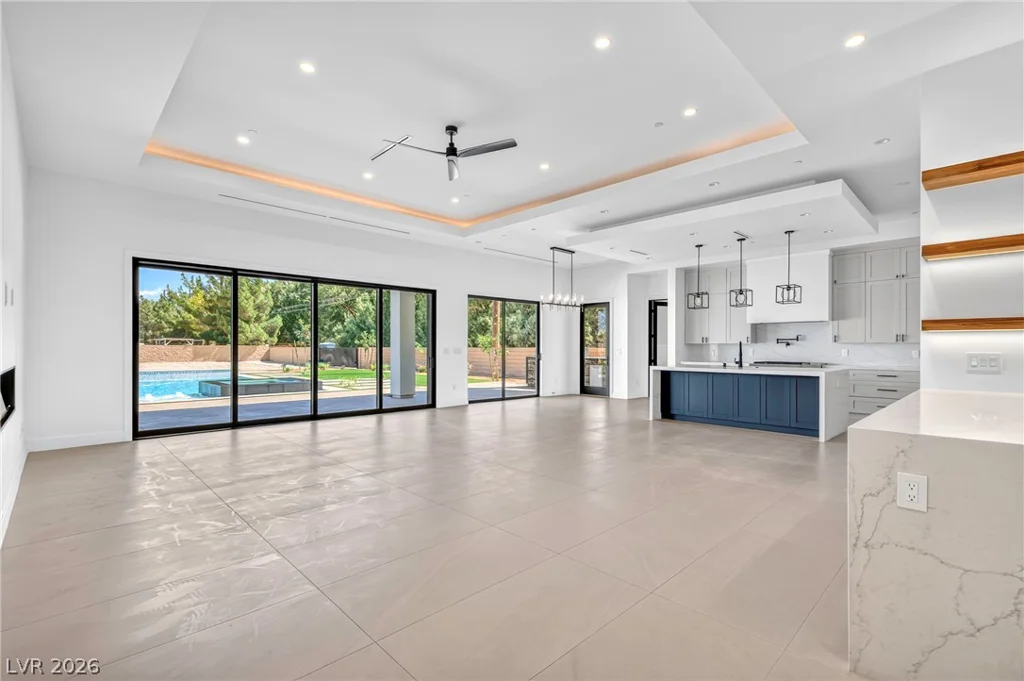 7020 Bath, Las Vegas, NV 89131