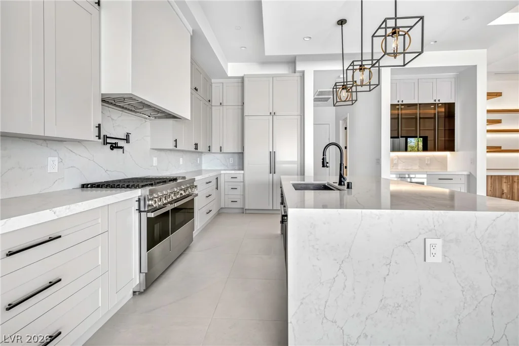 7020 Bath, Las Vegas, NV 89131
