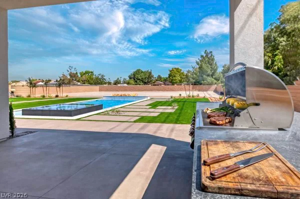 7020 Bath, Las Vegas, NV 89131