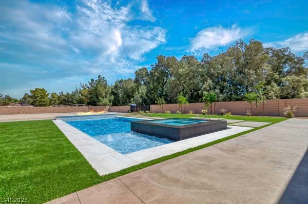 7020 Bath, Las Vegas, NV 89131