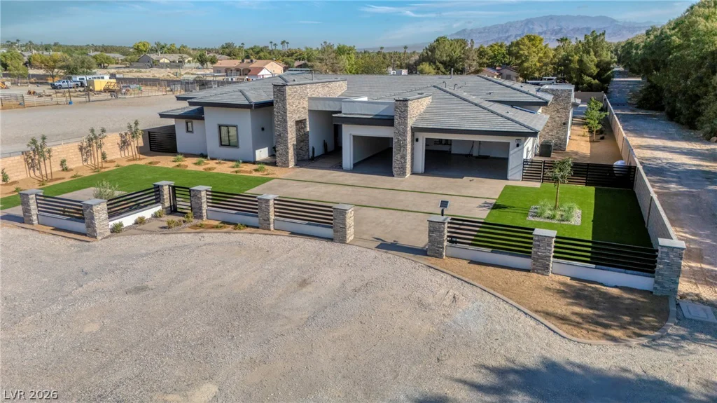 7020 Bath, Las Vegas, NV 89131