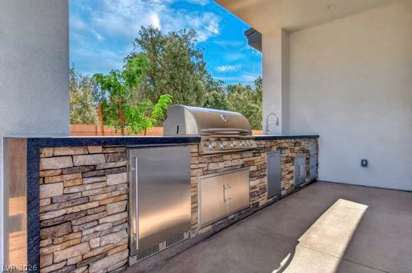7020 Bath, Las Vegas, NV 89131