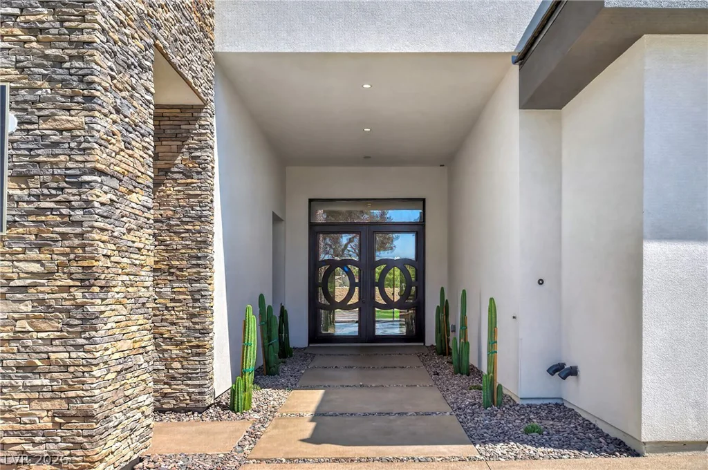 7020 Bath, Las Vegas, NV 89131