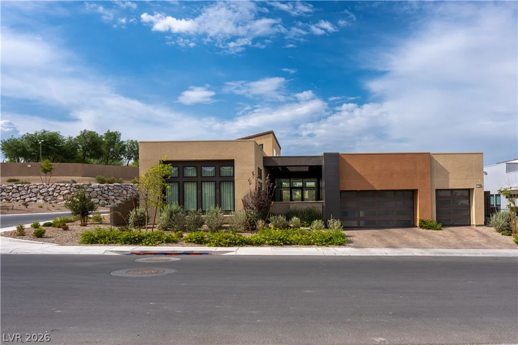 11134 Desert Heights, Las Vegas, NV 89135