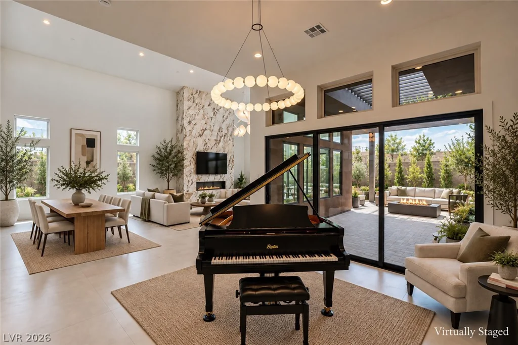 11134 Desert Heights, Las Vegas, NV 89135