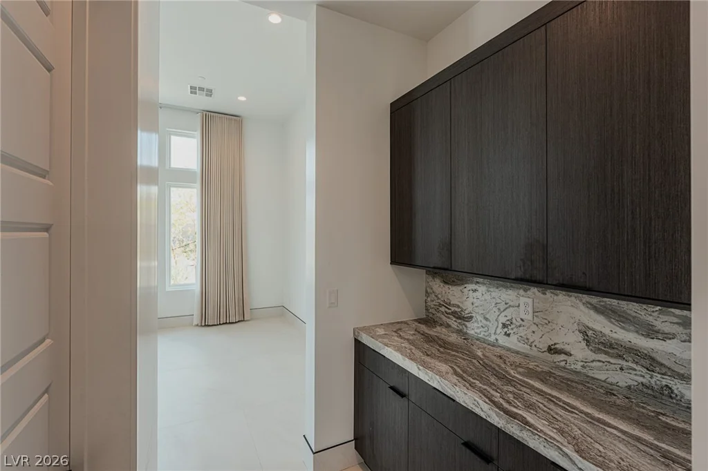 11134 Desert Heights, Las Vegas, NV 89135