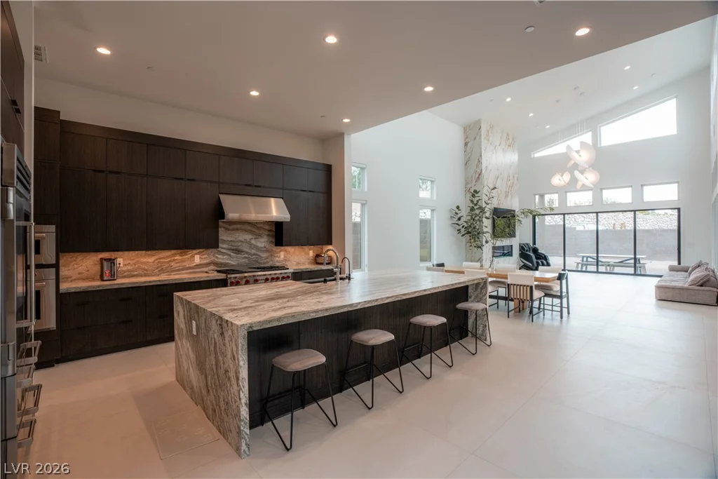 11134 Desert Heights, Las Vegas, NV 89135