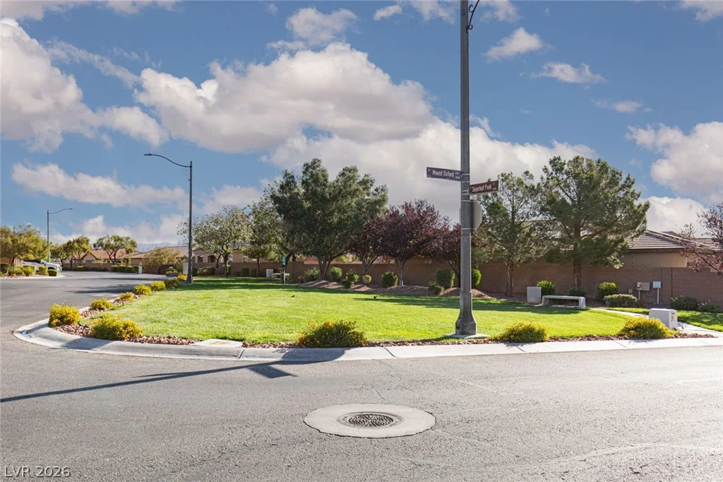 7624 Sugarloaf Peak, Las Vegas, NV 89166