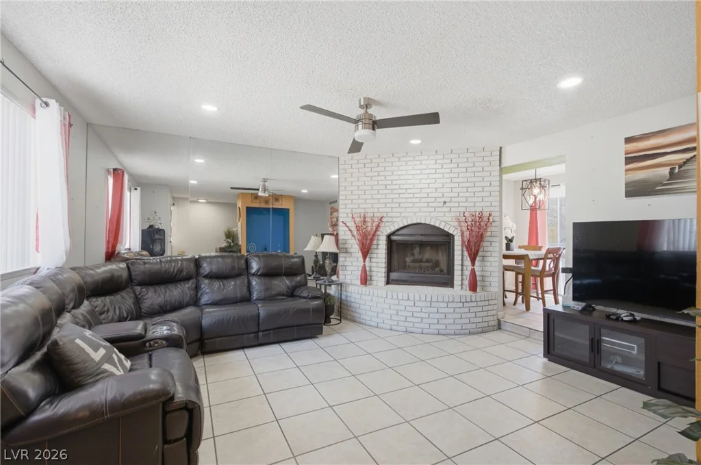 2639 Aracatuba, Las Vegas, NV 89121