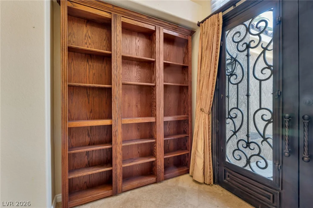 1708 Wincanton, Las Vegas, NV 89134