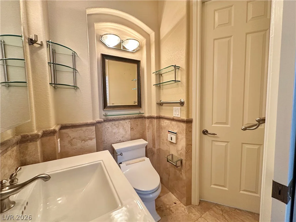 1708 Wincanton, Las Vegas, NV 89134
