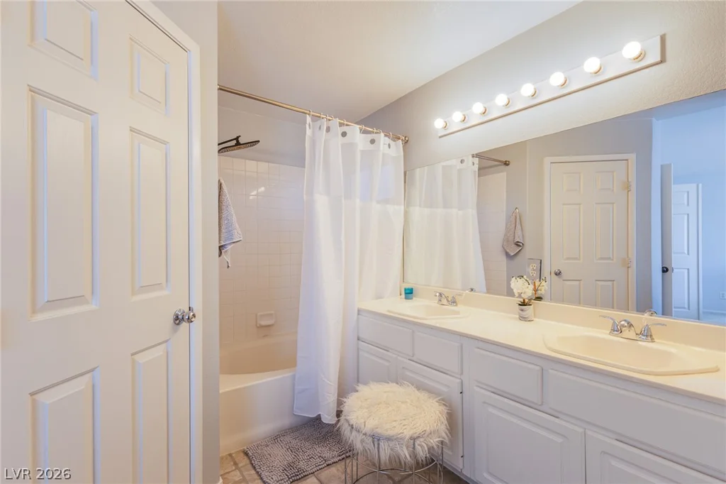 253 Camelback Ridge, Henderson, NV 89012