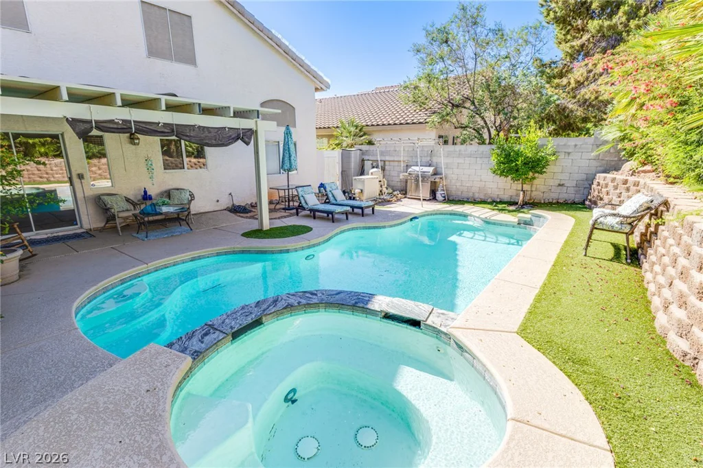 253 Camelback Ridge, Henderson, NV 89012