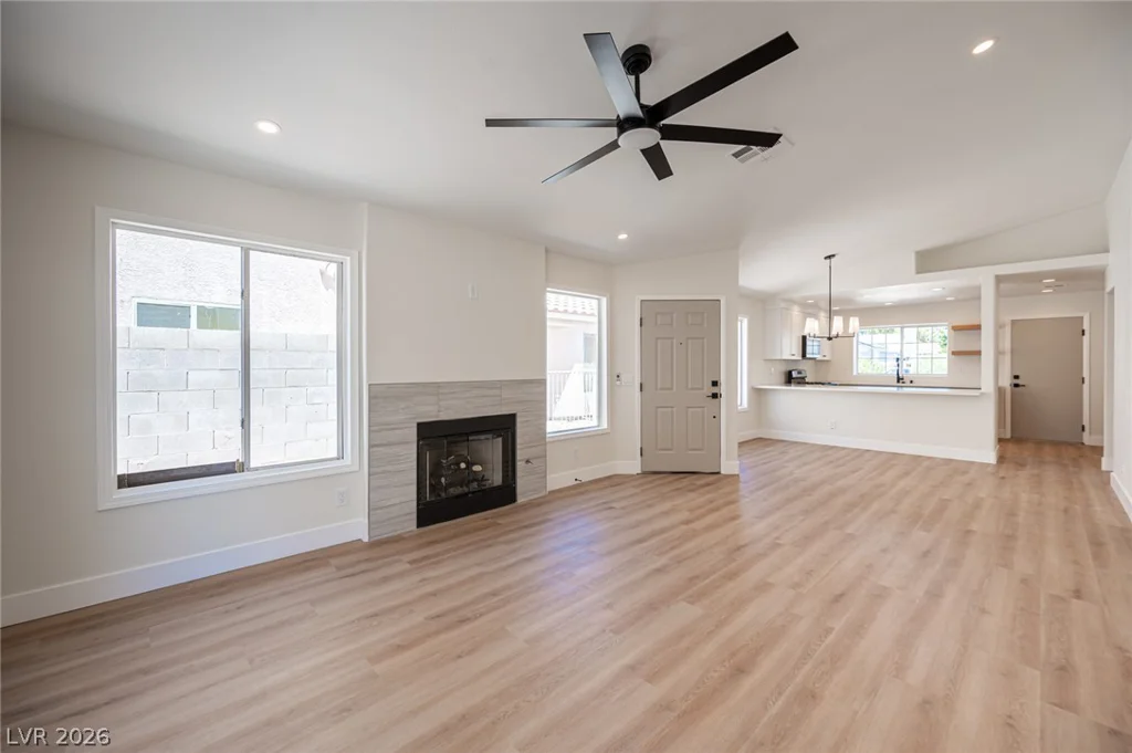 5775 Ballinger, Las Vegas, NV 89142