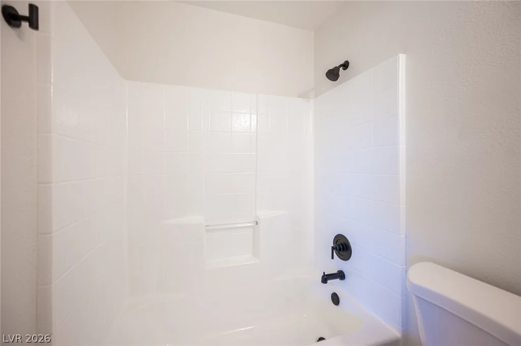5775 Ballinger, Las Vegas, NV 89142