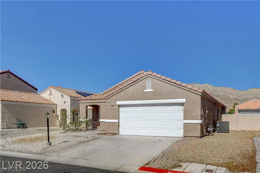 320 Searchlight, Las Vegas, NV 89110