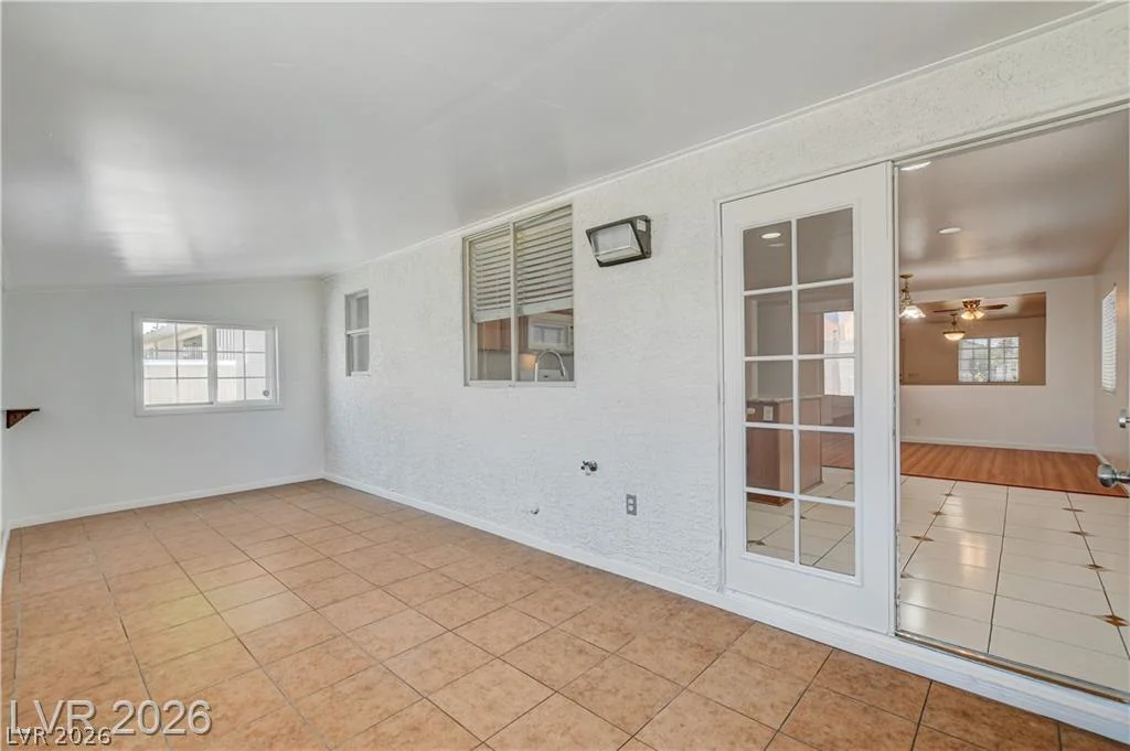 320 Searchlight, Las Vegas, NV 89110