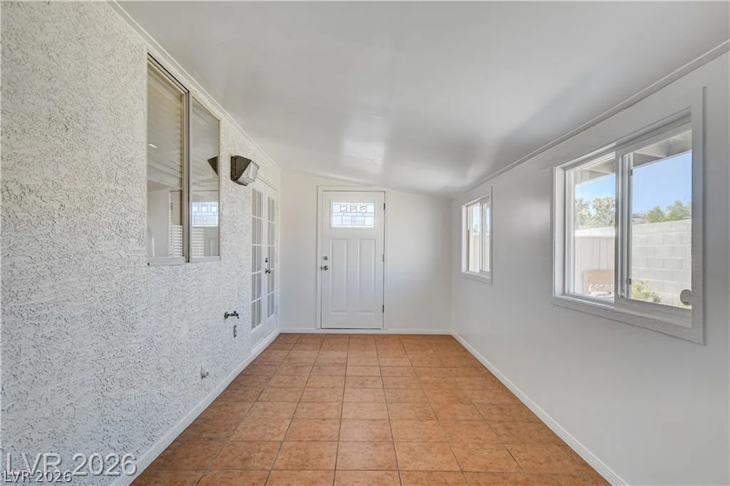 320 Searchlight, Las Vegas, NV 89110