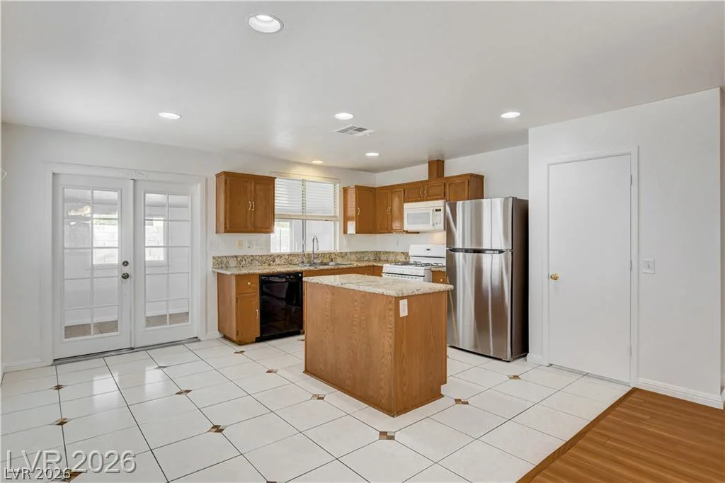 320 Searchlight, Las Vegas, NV 89110