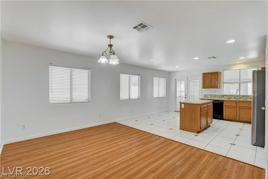 320 Searchlight, Las Vegas, NV 89110