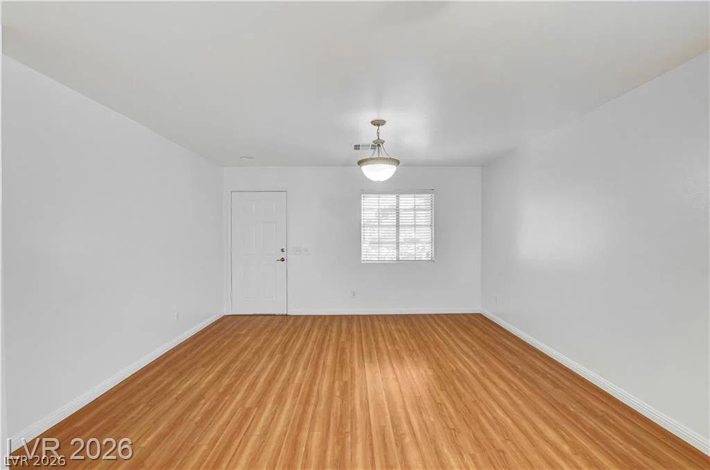 320 Searchlight, Las Vegas, NV 89110