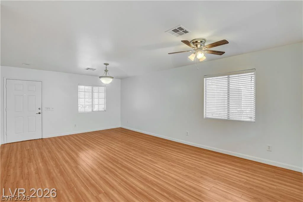 320 Searchlight, Las Vegas, NV 89110
