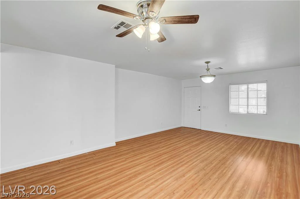 320 Searchlight, Las Vegas, NV 89110