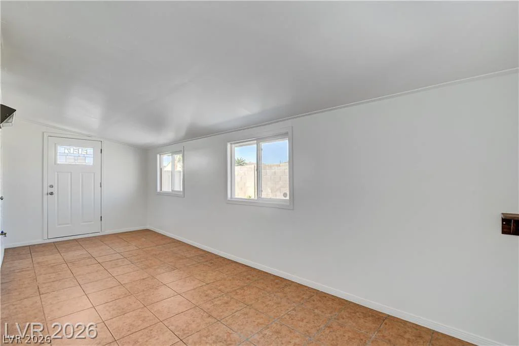 320 Searchlight, Las Vegas, NV 89110