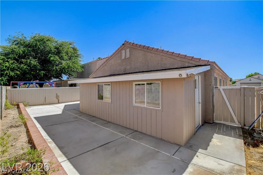 320 Searchlight, Las Vegas, NV 89110