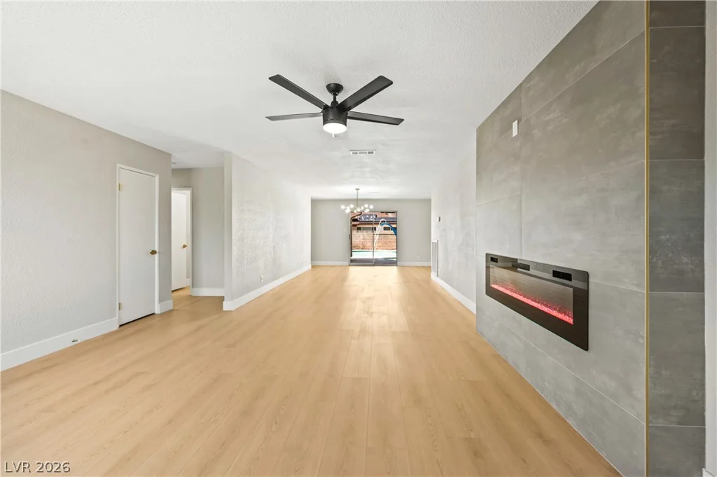 7700 Peacock, Las Vegas, NV 89145