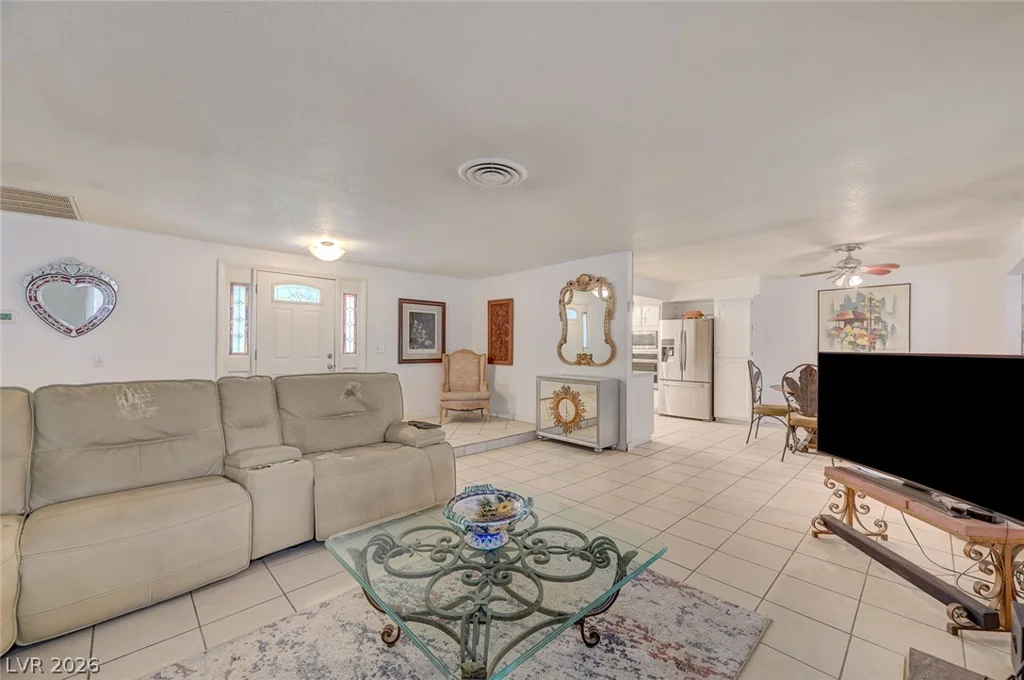 1906 Jasmine, Las Vegas, NV 89123