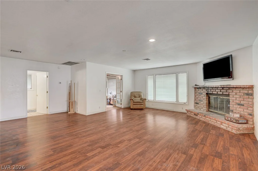 1906 Jasmine, Las Vegas, NV 89123
