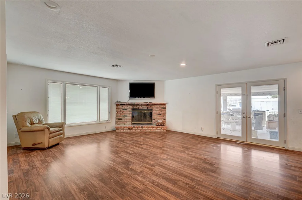 1906 Jasmine, Las Vegas, NV 89123