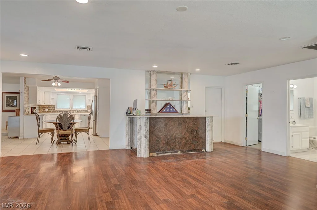 1906 Jasmine, Las Vegas, NV 89123
