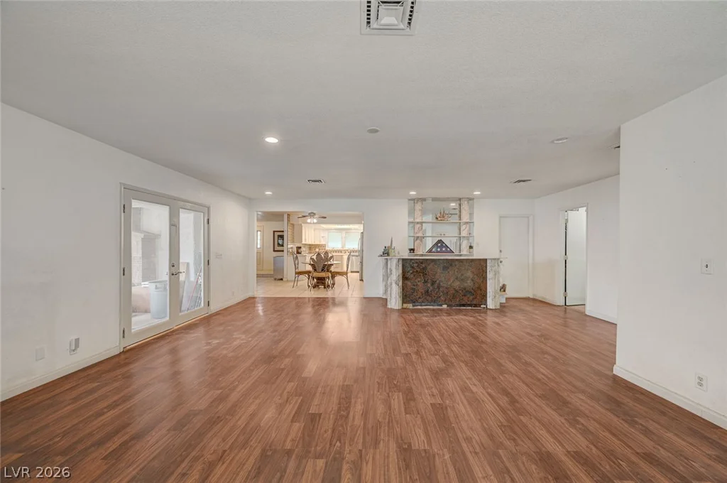 1906 Jasmine, Las Vegas, NV 89123